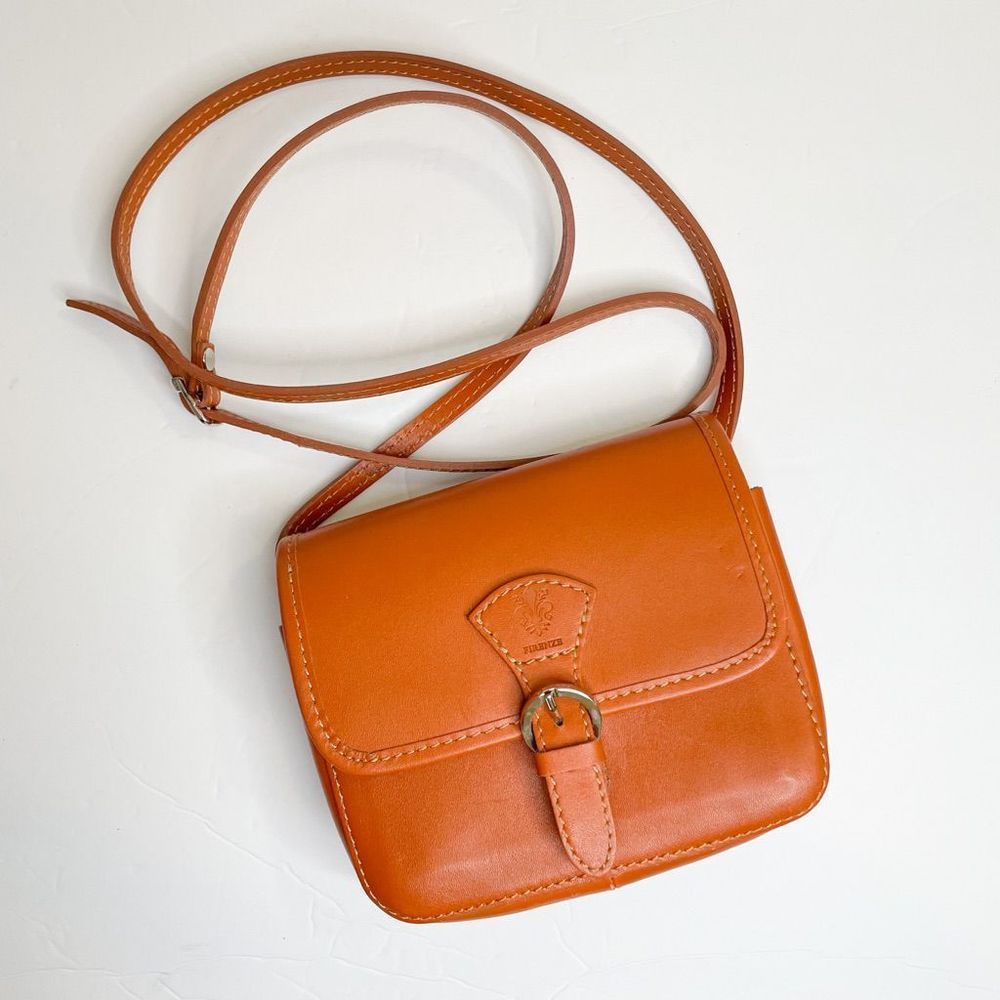 Firenze Italian Leather Saddle bag crossbody - Picture 3 of 13